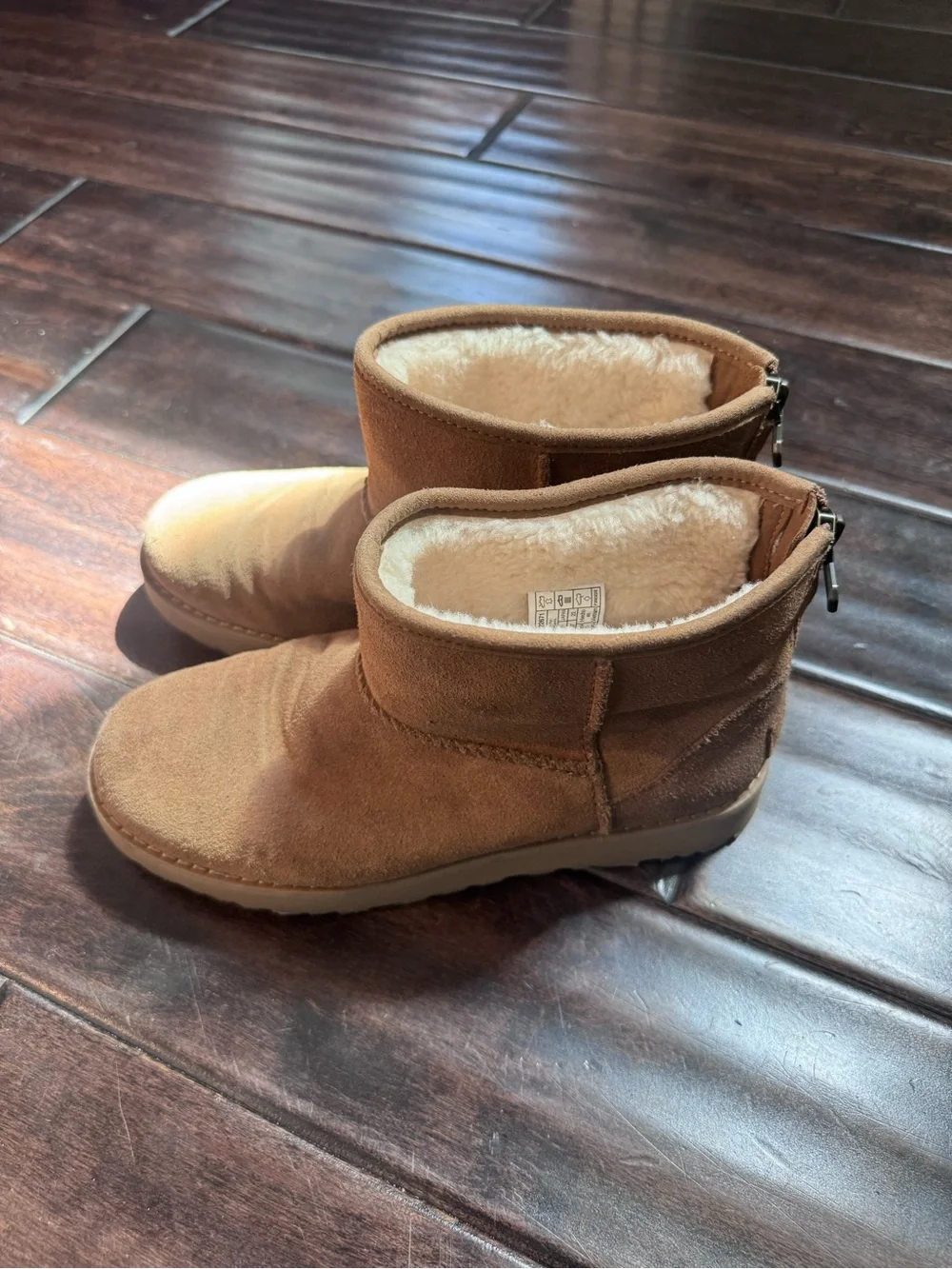 UGG Classic Short Shearling Lined Suede Boot - Chestnut